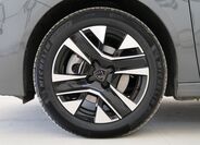 Peugeot 208 10