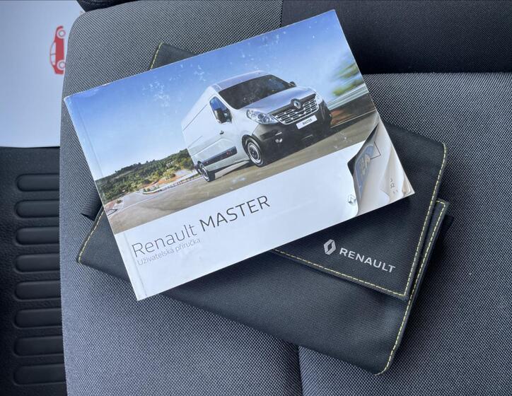 Renault Master 33