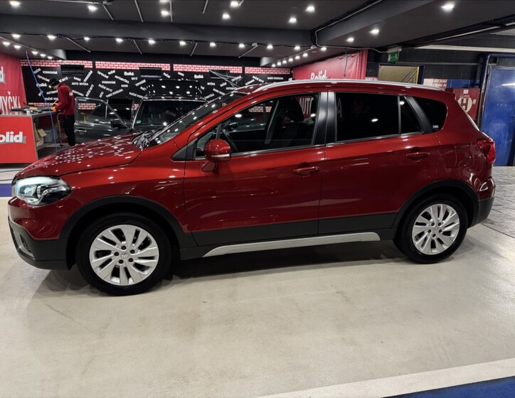 Suzuki SX4 S-Cross 2