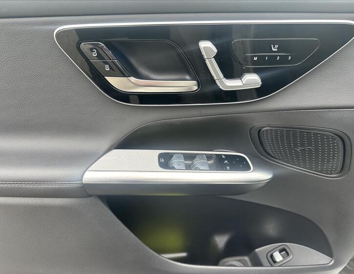 Mercedes-Benz GLC 12
