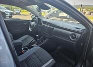 Toyota Auris 9