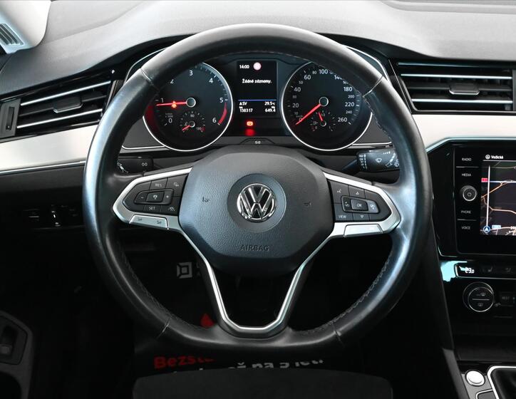 Volkswagen Passat 16