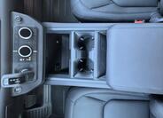 Land Rover Defender 18