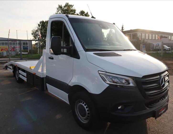 Mercedes-Benz Sprinter 2