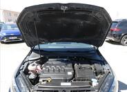 Volkswagen Golf 81