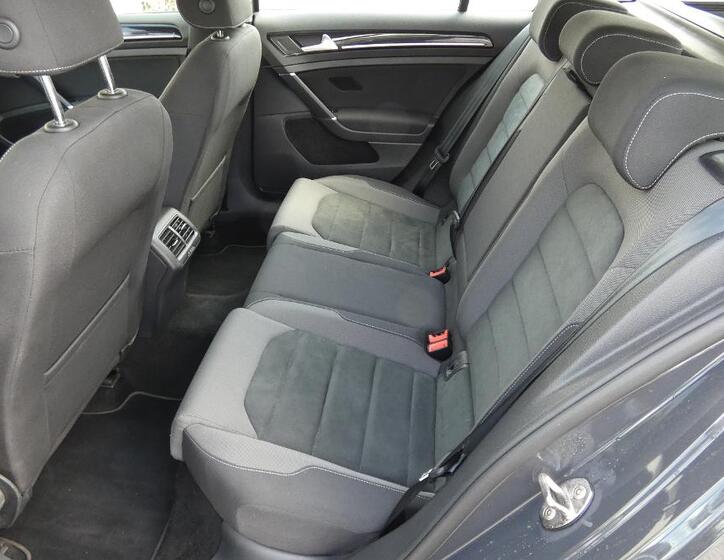 Volkswagen Golf 19