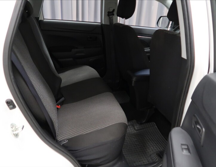 Mitsubishi ASX 10