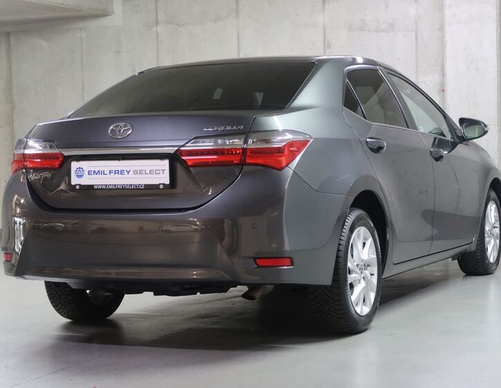 Toyota Corolla 5