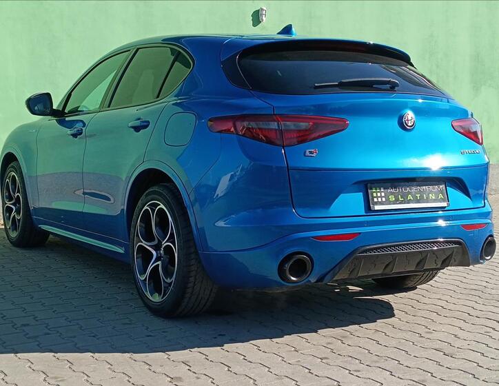 Alfa Romeo Stelvio 14