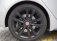 Jaguar XE 21