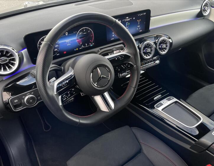 Mercedes-Benz Třídy A 9