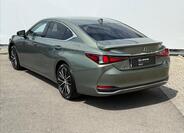 Lexus ES 300h 4
