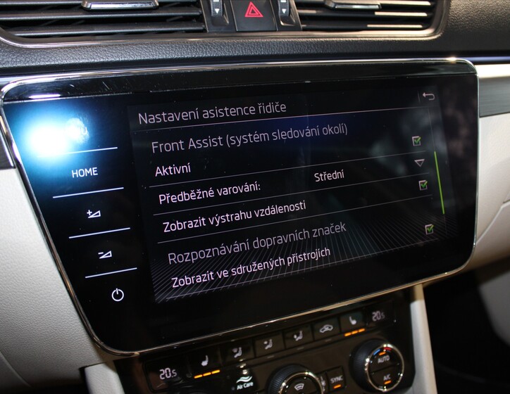 Škoda Superb 18