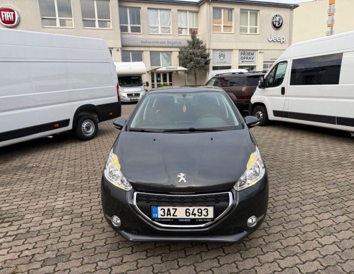 Peugeot 208 1