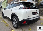 Peugeot 2008 4