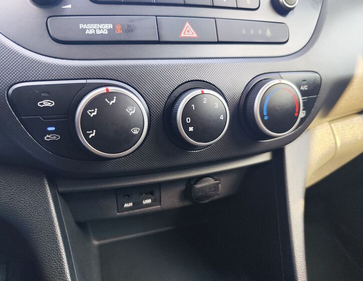 Hyundai i10 16
