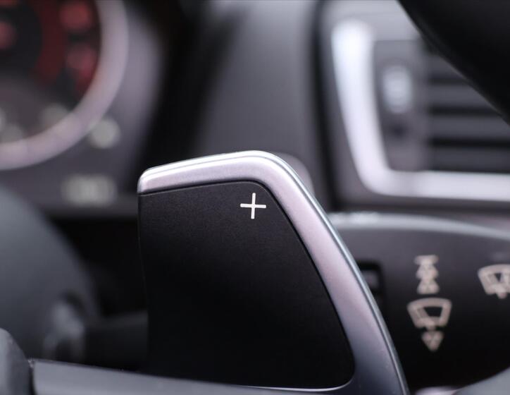 BMW Řada 2 30