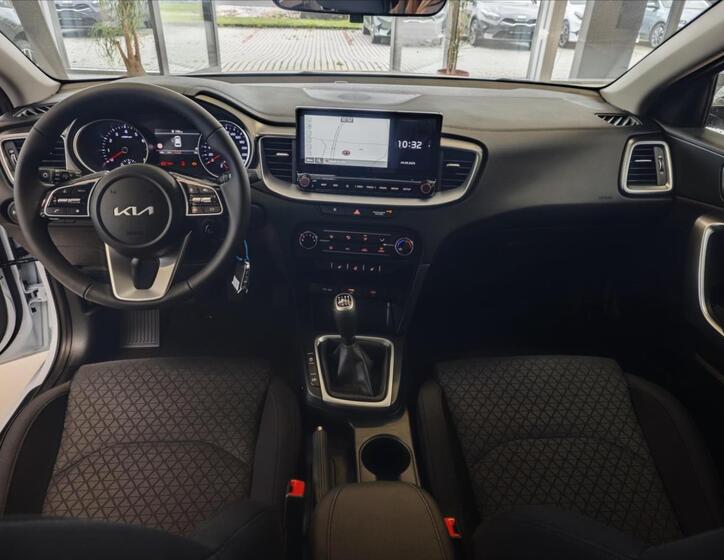 KIA Ceed 11