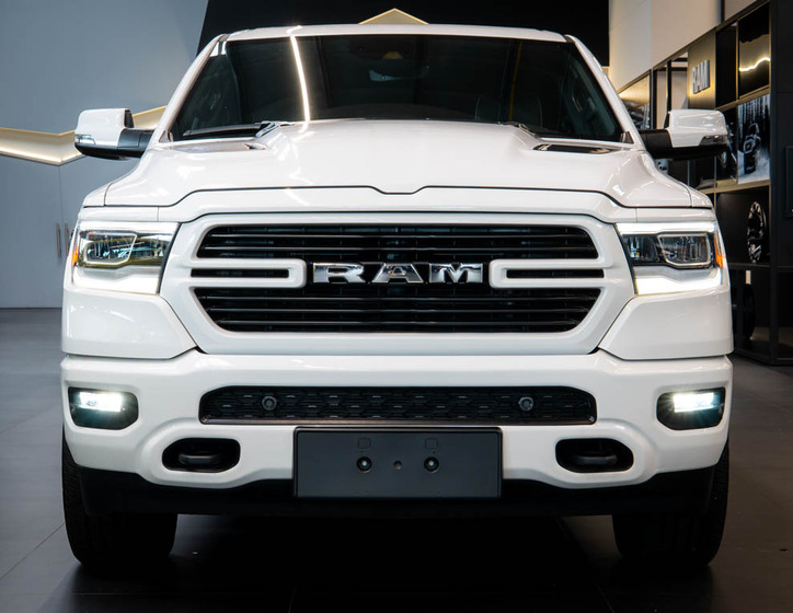 Dodge RAM 8