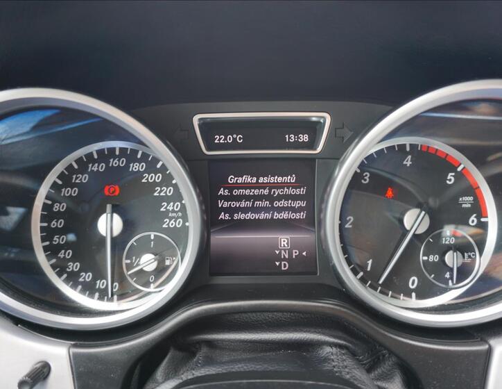 Mercedes-Benz Třídy M 22