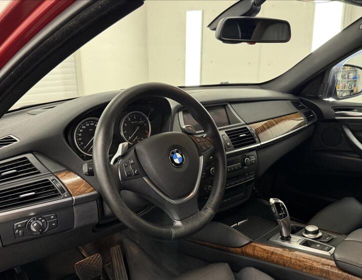BMW X6 12