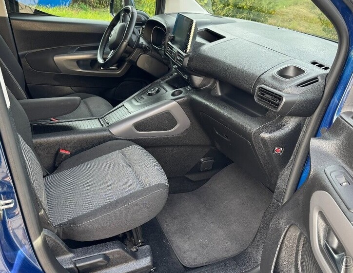 Toyota ProAce 8