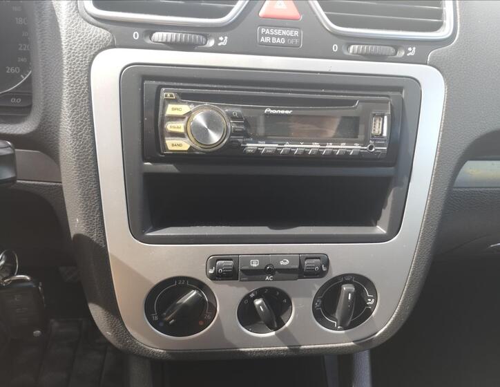 Volkswagen EOS 12