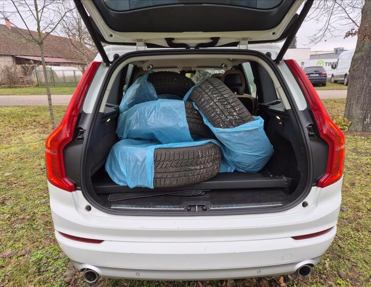 Volvo XC90 12