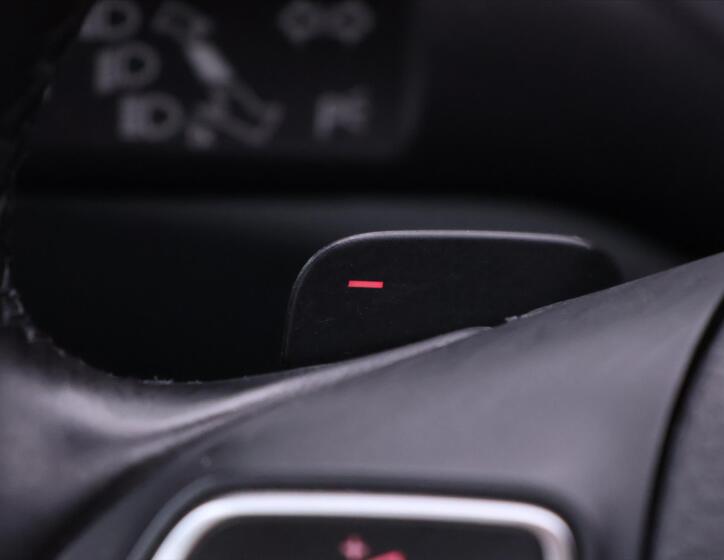 Volkswagen Passat 25