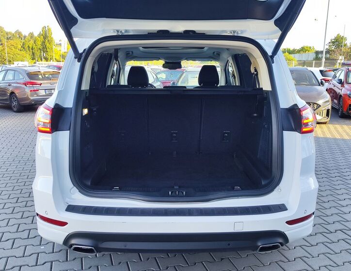 Ford S-MAX 9
