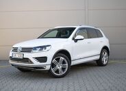 Volkswagen Touareg 1