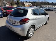 Peugeot 208 6