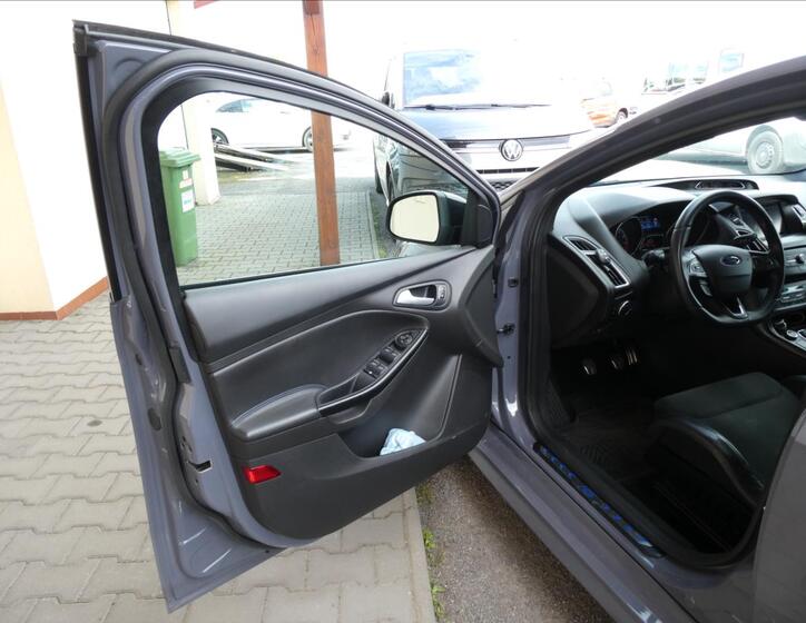 Ford Focus 22