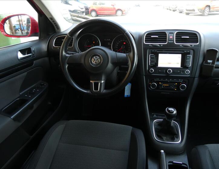 Volkswagen Golf 27
