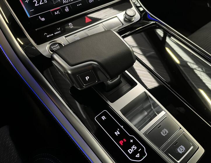 Audi Q7 17