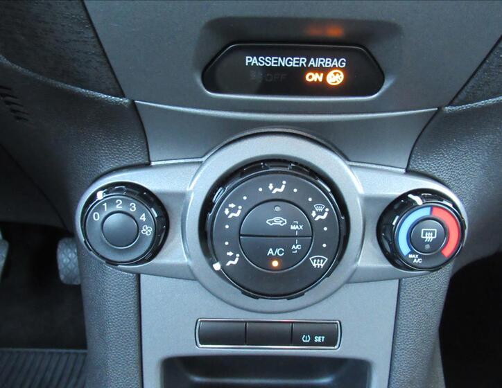 Ford Fiesta 10