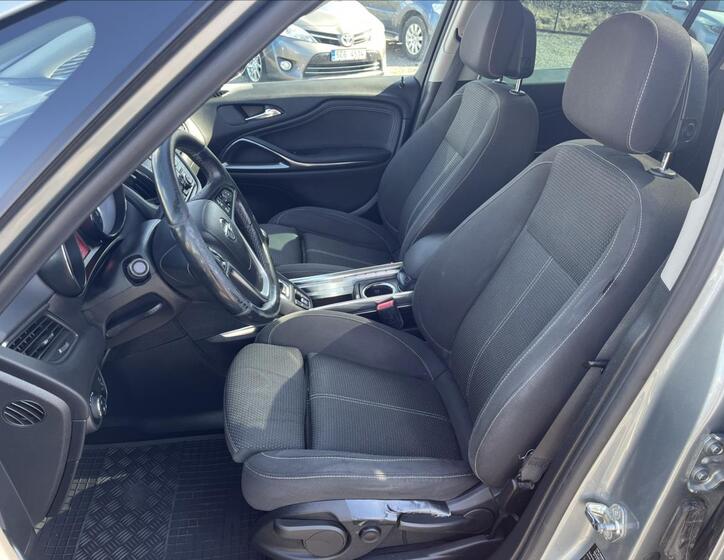 Opel Zafira 9