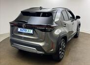 Toyota Yaris Cross 4