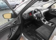Ford S-MAX 11