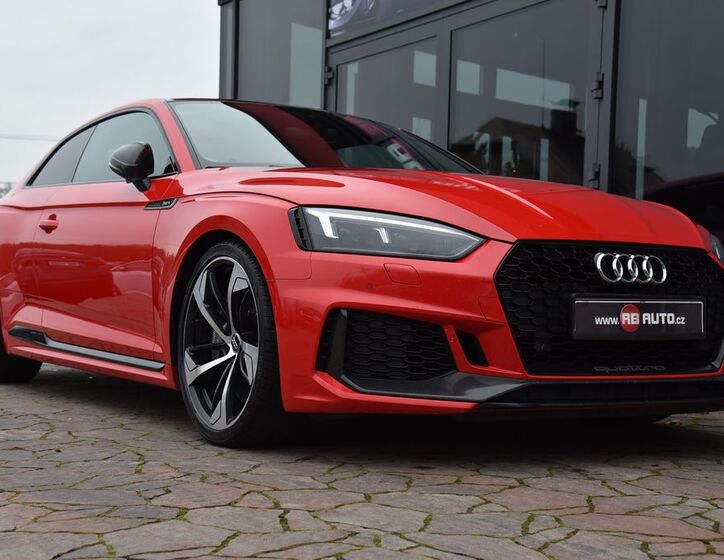 Audi RS5 4