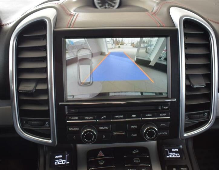 Porsche Cayenne 20