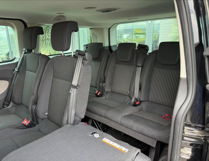 Ford Tourneo 12
