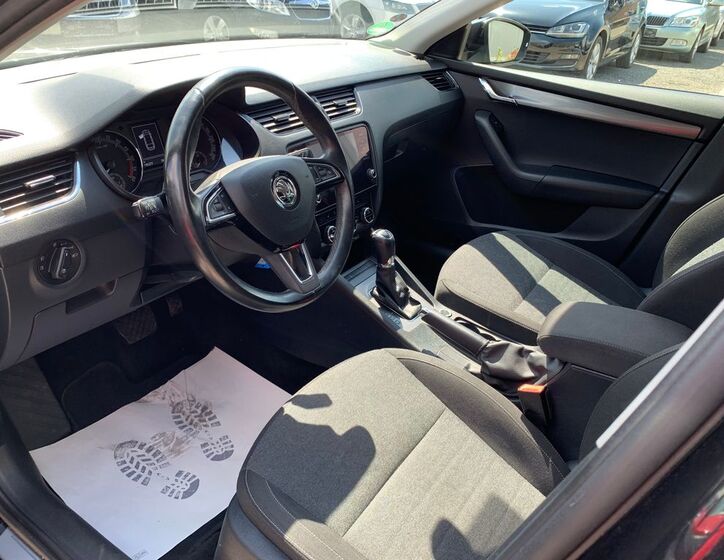 Škoda Octavia 16
