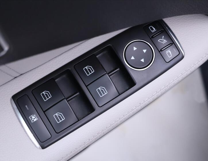 Mercedes-Benz Třídy E 16