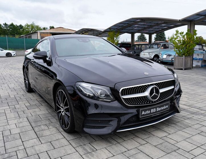 Mercedes-Benz Třídy E 8