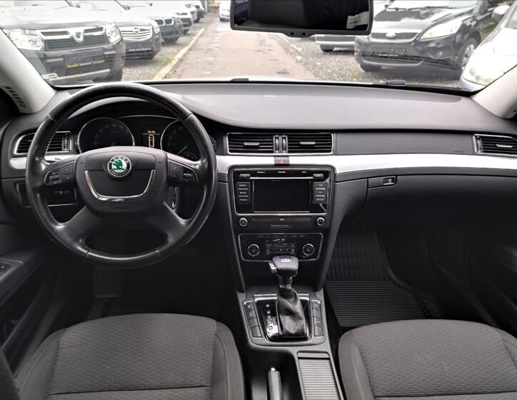 Škoda Superb 10