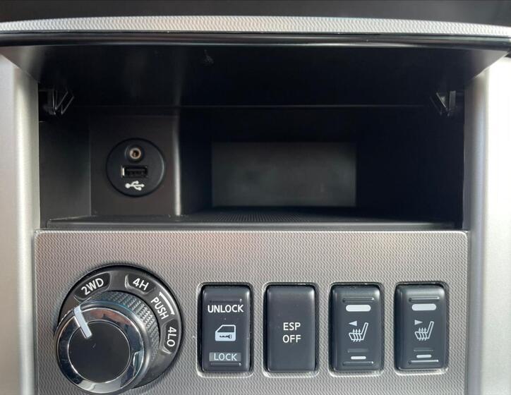 Nissan Navara 24