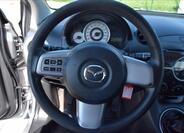 Mazda 2 31