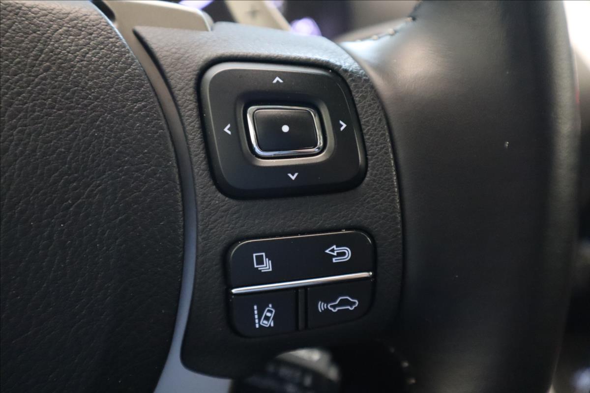 Lexus NX 300h