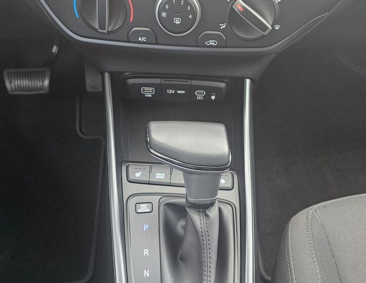 Hyundai i20 15